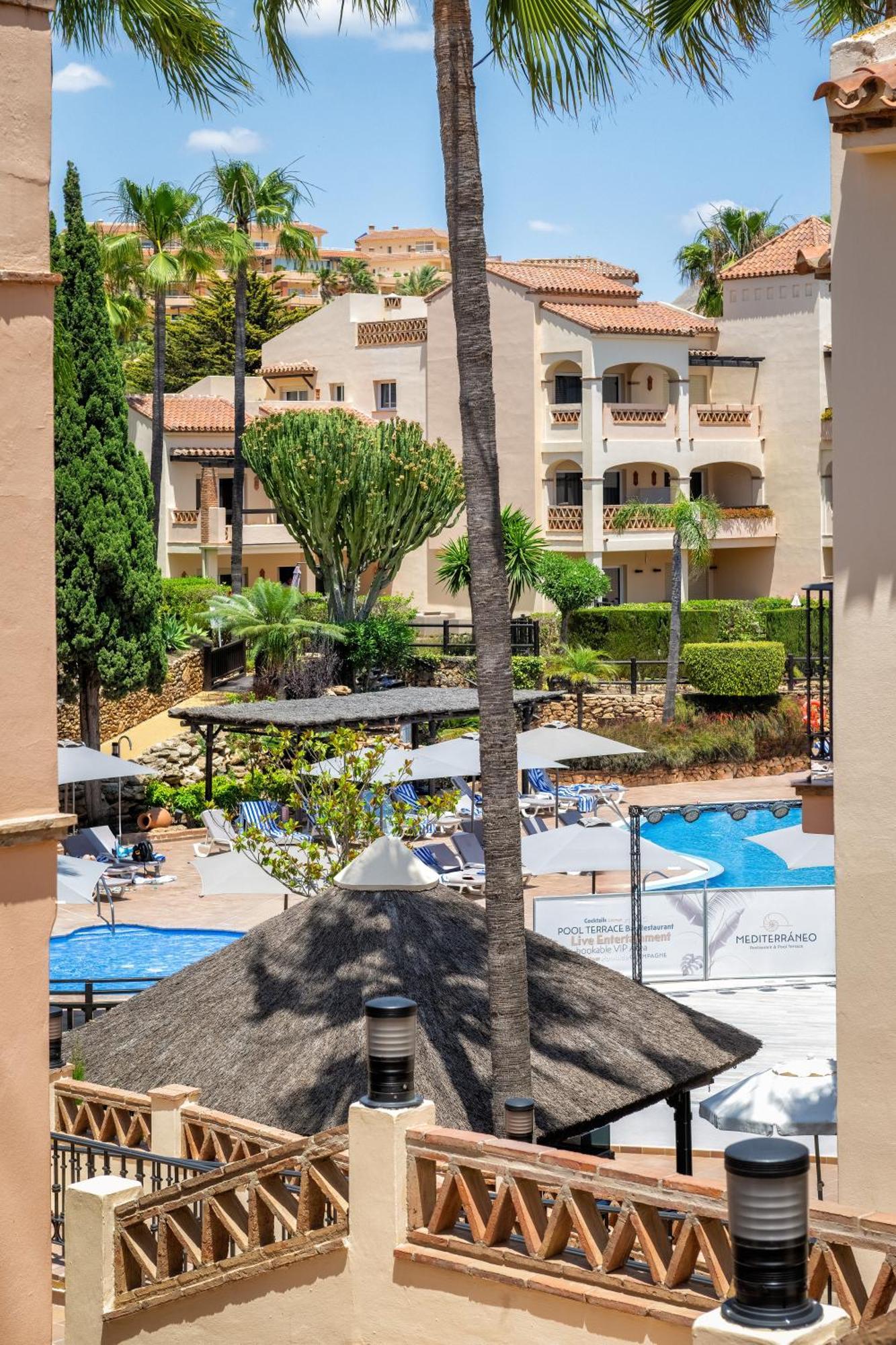 Beautiful With Stunning Sea Views, Perfect For Relaxation Apartment
